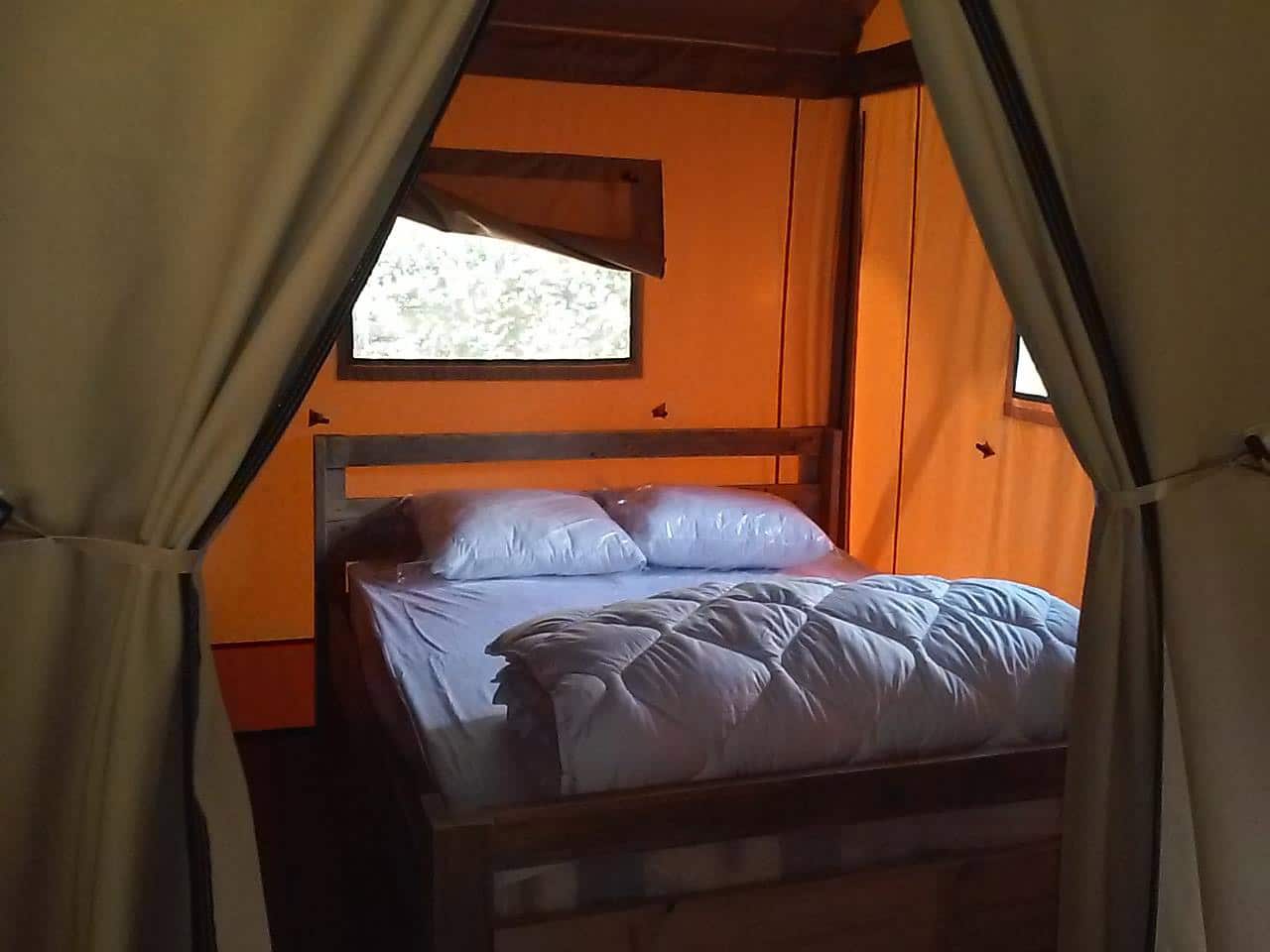 Luxus-Lodgezelt „Gruppe“ für 8 Personen – espace de vie 5