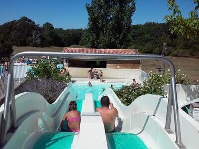 Camping dordogne 4 étoiles piscine toboggans