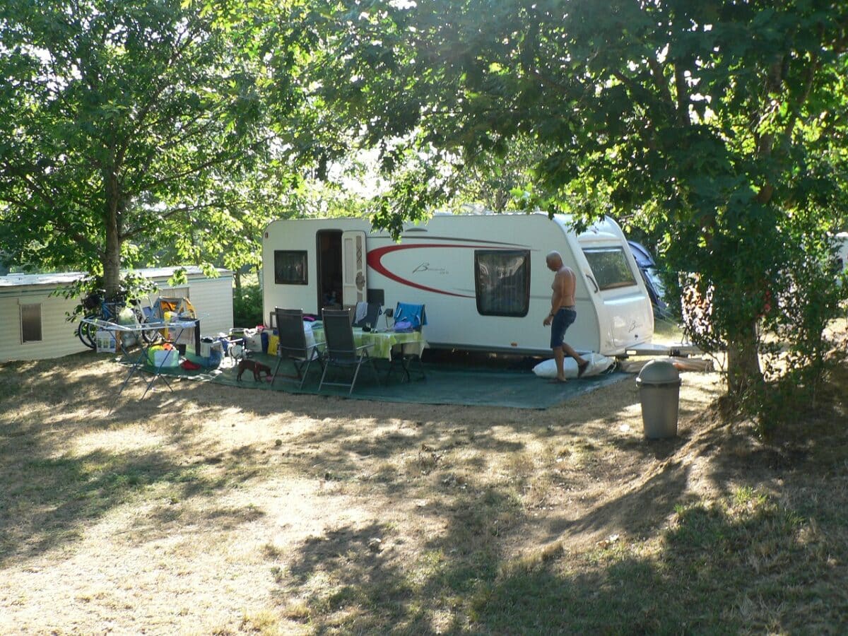 Camping dordogne emplacement caravane