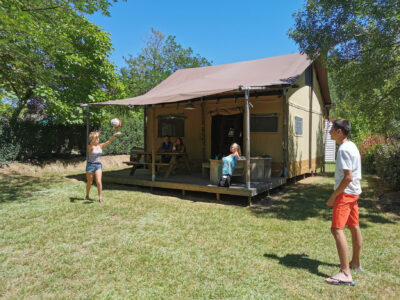 tente-lodge-famille-camping