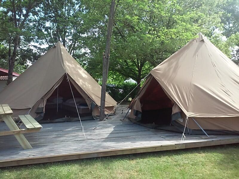 location insolite tente aménagée camping dordogne