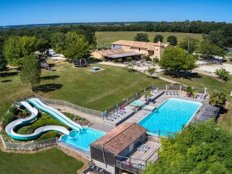 Camping Dordogne 4 étoiles Parc Aquatique