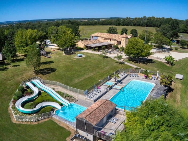 Camping Dordogne 4 étoiles Parc Aquatique